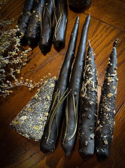 3 Black candles with powerful herbs. Beeswax. Set. Cleansing Candles. Hand-grubbed. Black ritual candles